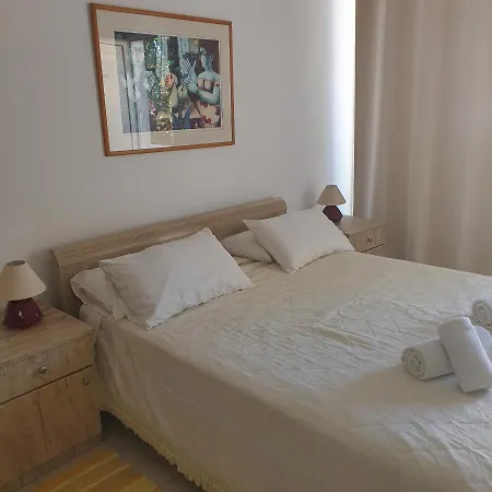 Emilia 10 Appartement *