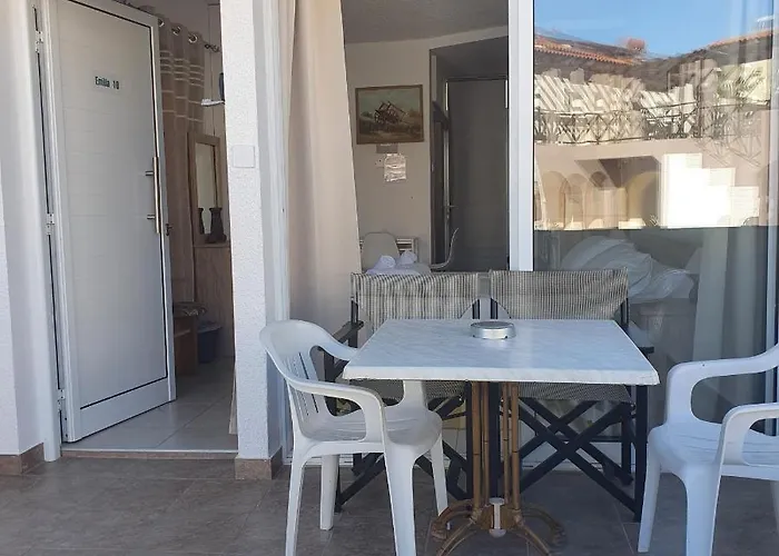 Appartement Emilia 10 Polis